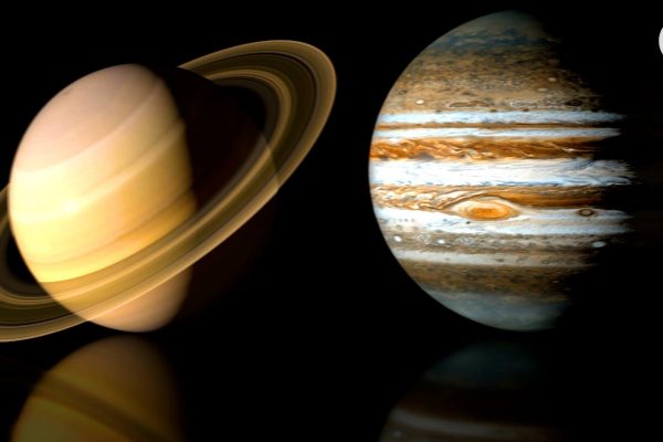 Le immagini di Saturno e Giove sono reali, prese dal Massachusetts Telescope