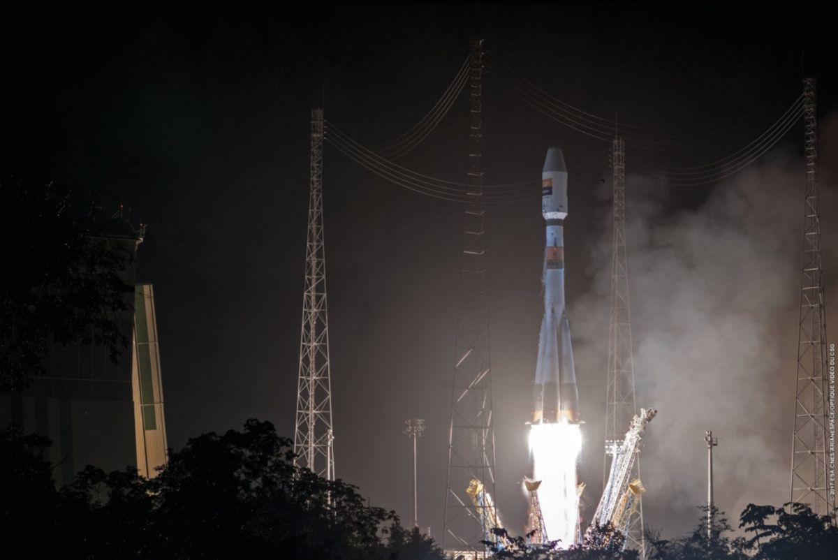 Guarda in diretta: Arianespace lancia un missile Soyuz con il satellite CSO-2 in Francia